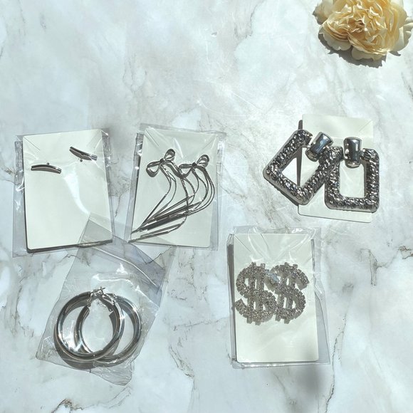 Hottie Couture Lot of 5 Women's Square Ribbed & Rhinestone Dollar Stud Earrings - Picture 1 of 8